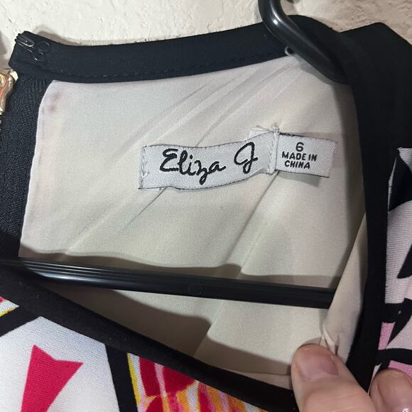 Eliza J Sheath dress knee length short sleeve Shift Sheath sz 6 geometric print - Picture 4 of 9